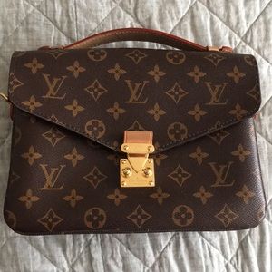 Authentic Louis Vuitton Pochette Metis